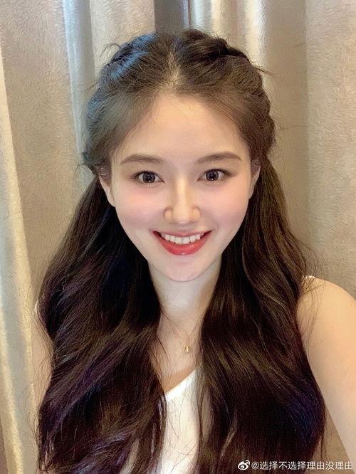 qq的网红吃瓜,揭秘QQ平台上的热门事件与幕后真相 第1张 qq的网红吃瓜,揭秘QQ平台上的热门事件与幕后真相 第1张